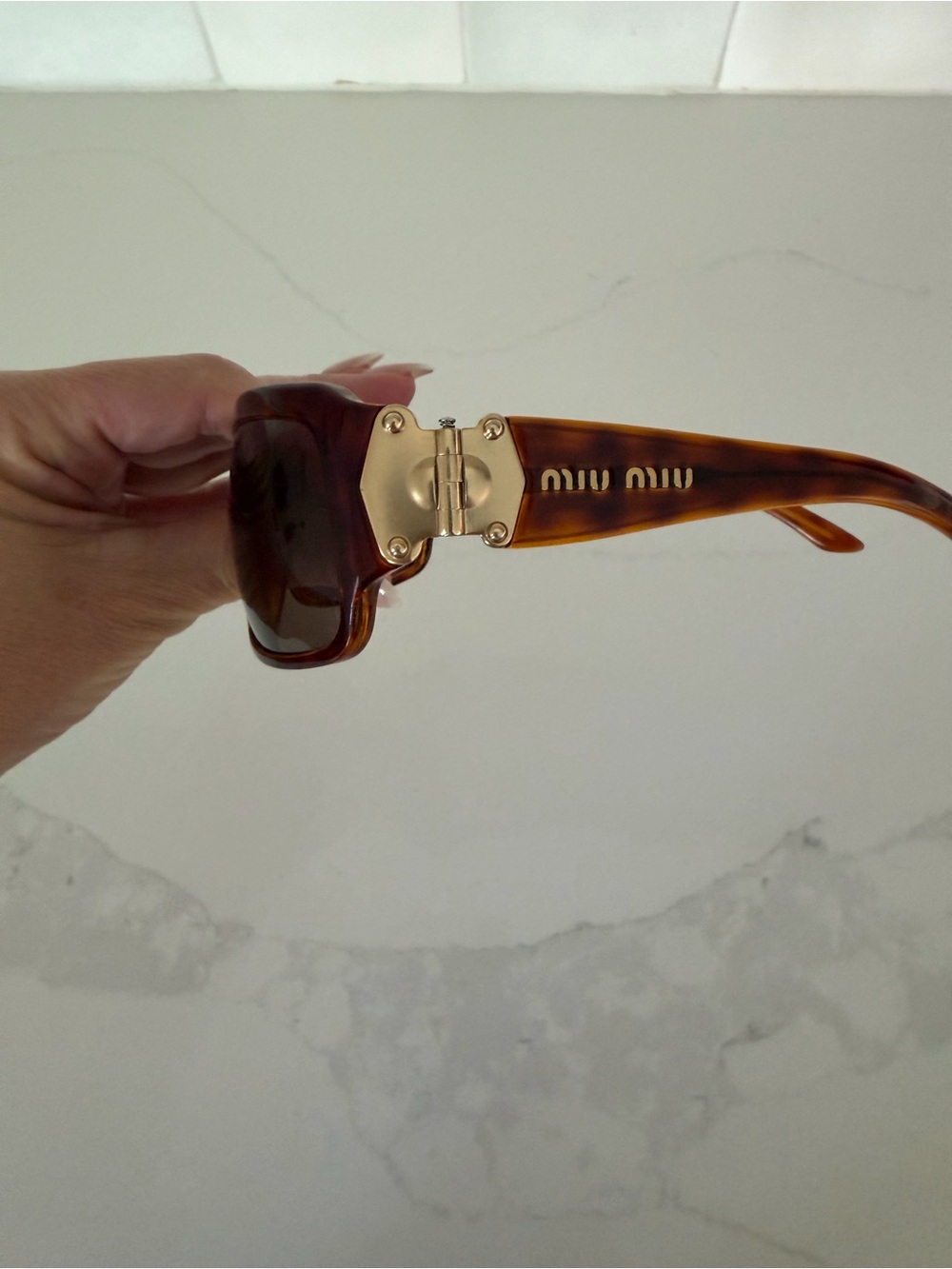 Vintage Miu Miu SMU15G Tortoise Shield Sunglasses Medium Havana Wrap 2AU-3N1